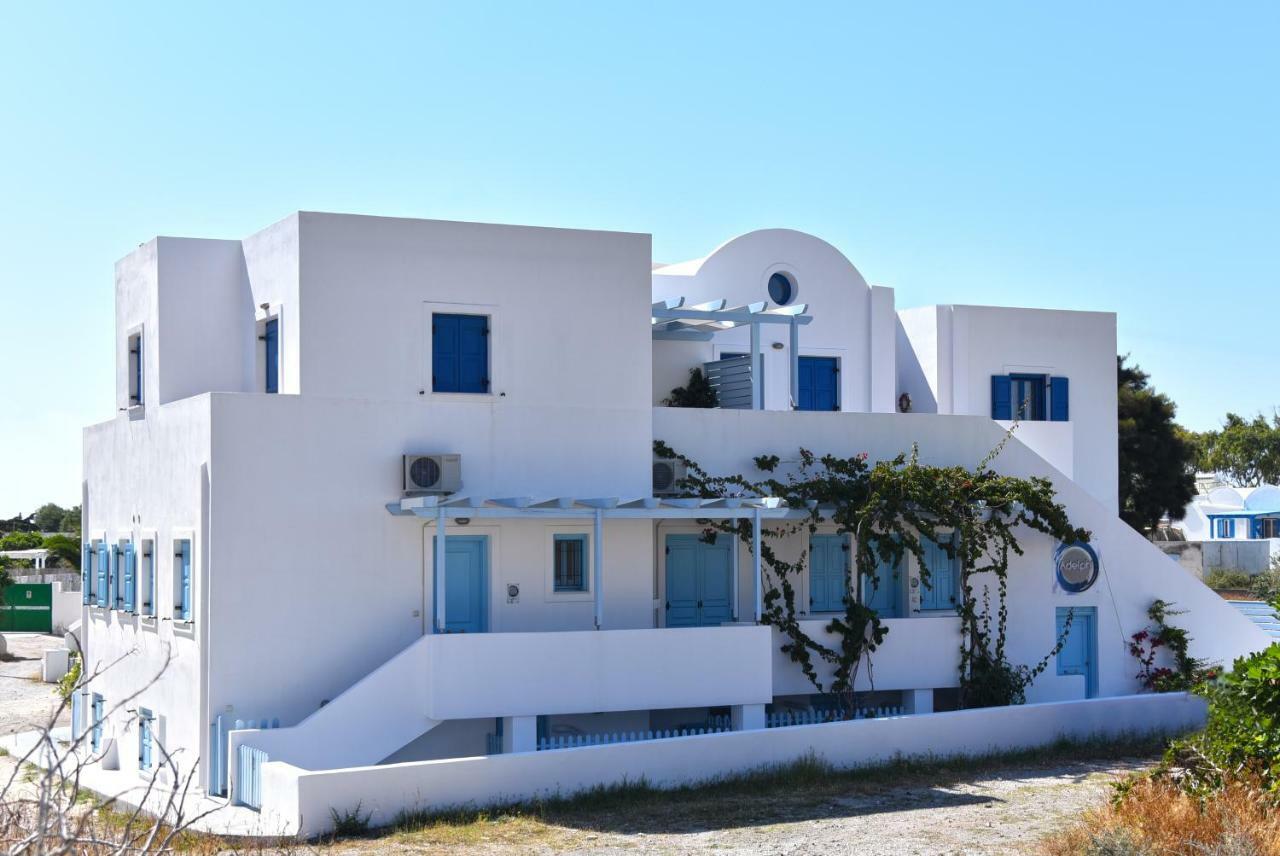 Adelphi Apartments Perissa  Buitenkant foto